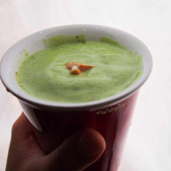 Creamy Caramel Avocado Green Smoothie (Recipe)