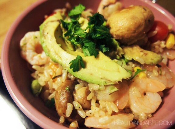 The Best Brown Rice Salad You'll Ever Have (With Avocado, Edamame, Mushrooms + more!) #TheRiceWay